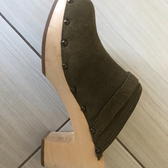 clogs - Picture 2 of 6